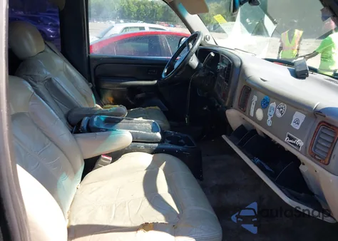 2001 Chevrolet Tahoe Ls from USA, damaged, VIN 1GNEC13TX1J135000